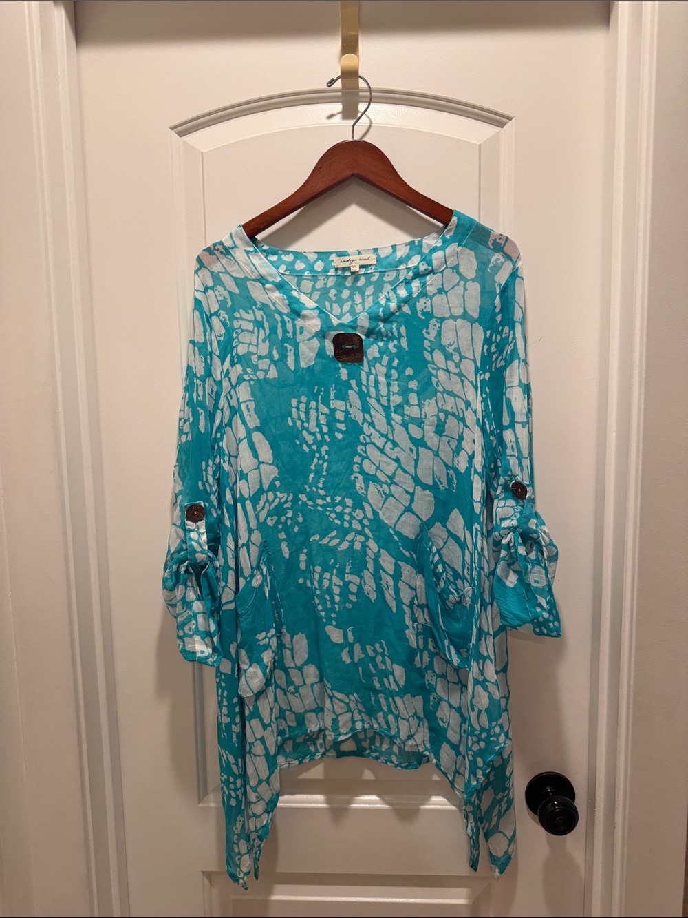 Lightweight Turquoise Tie-Dye Print Women’s Tunic Top